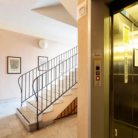 Aparthotel Residenza Le Cupole 3*