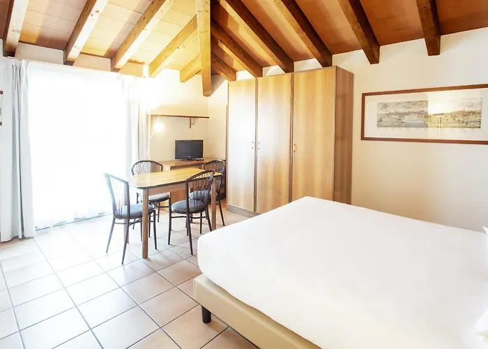 Aparthotel Residenza Le Cupole 3*